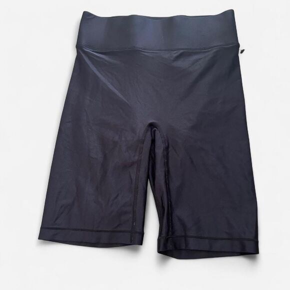 All-access Women's Black and Navy Shorts small - Picture 2 of 6